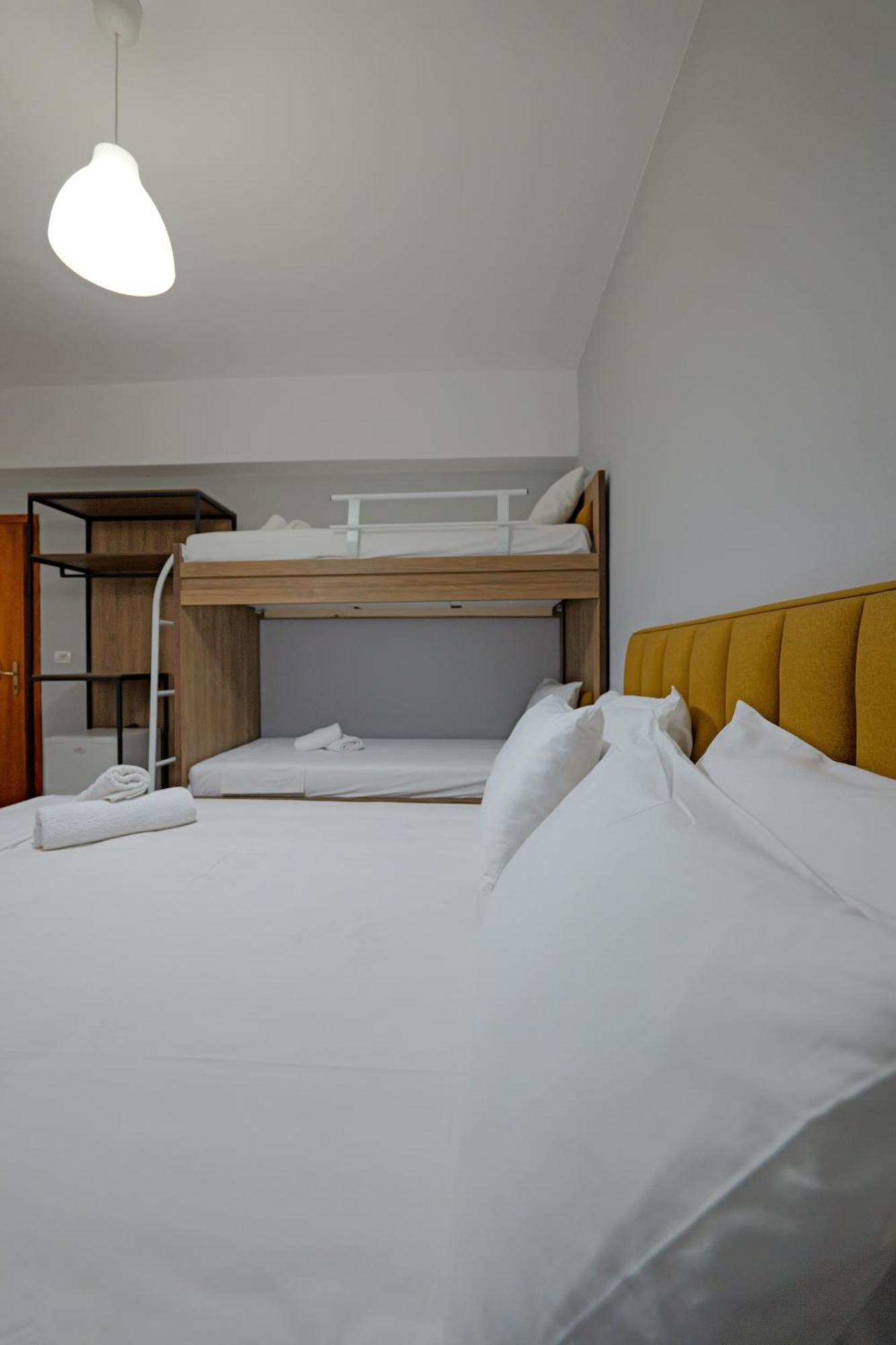 Hotel Holiday Sarandë Exterior foto